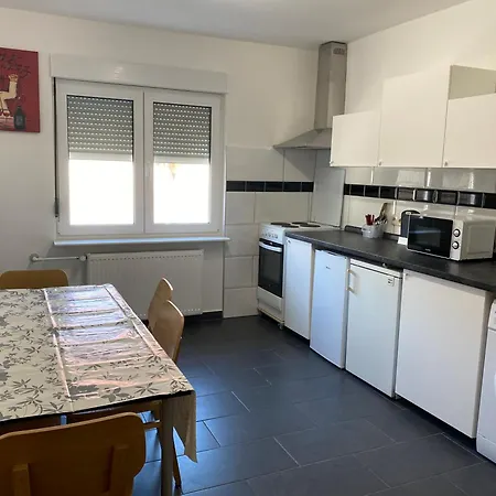 Mit 4 Schlafzimmer, Bis 6 Personen, Privatparkplatz * Ludwigshafen am Rhein