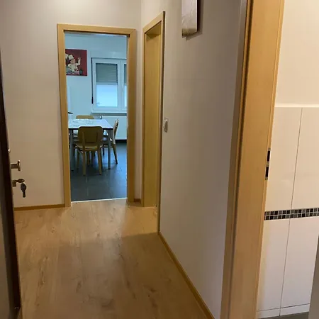 Mit 4 Schlafzimmer, Bis 6 Personen, Privatparkplatz Lejlighed *