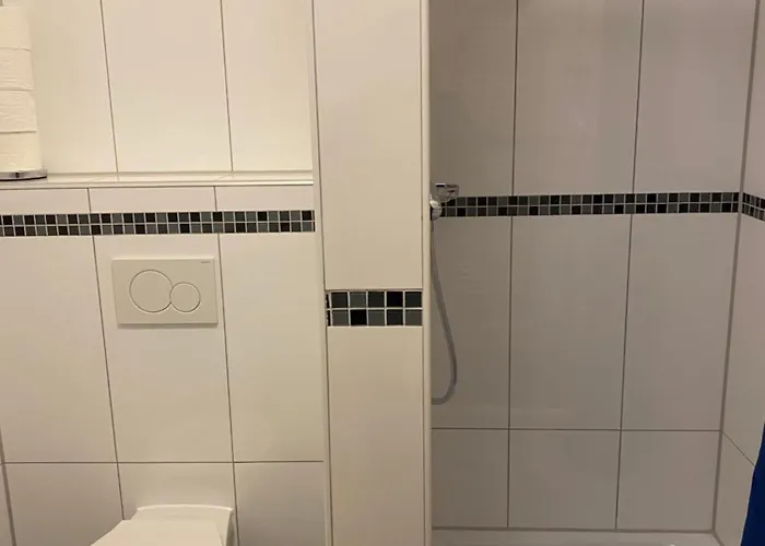 Appartement Mit 4 Schlafzimmer, Bis 6 Personen, Privatparkplatz *