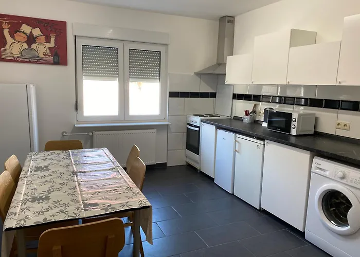 Mit 4 Schlafzimmer, Bis 6 Personen, Privatparkplatz * Ludwigshafen