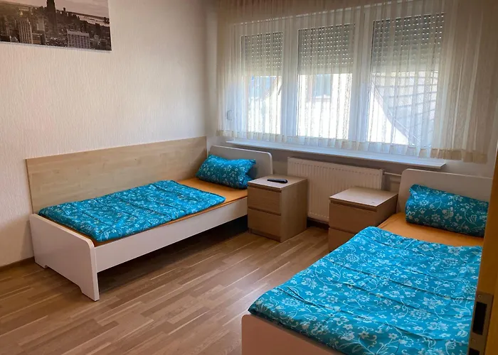 Appartement Mit 4 Schlafzimmer, Bis 6 Personen, Privatparkplatz Ludwigshafen